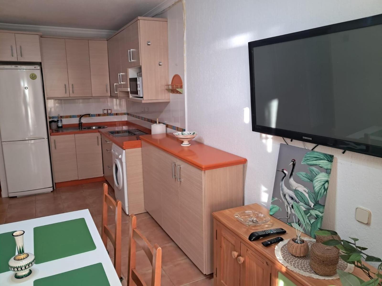 Apartment 335 Flamesol